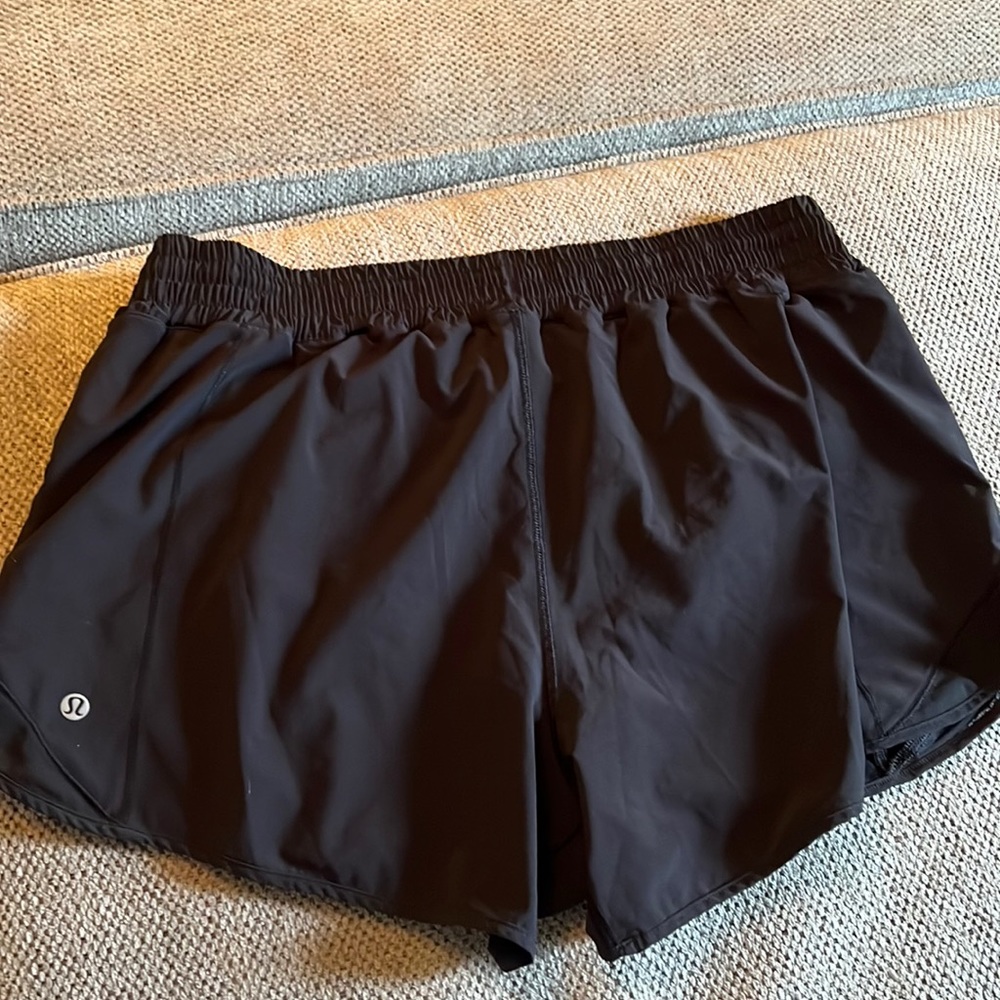 Lululemon Hotty Hot Shorts Sz 12